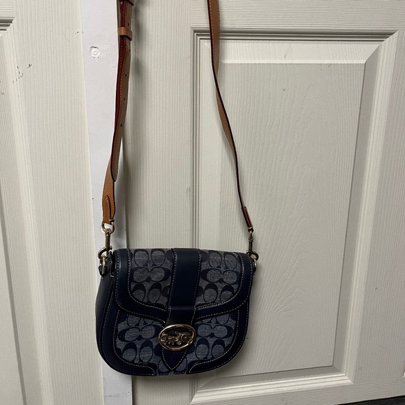 Coach Georgie Saddle Bag - Picture 3 of 8